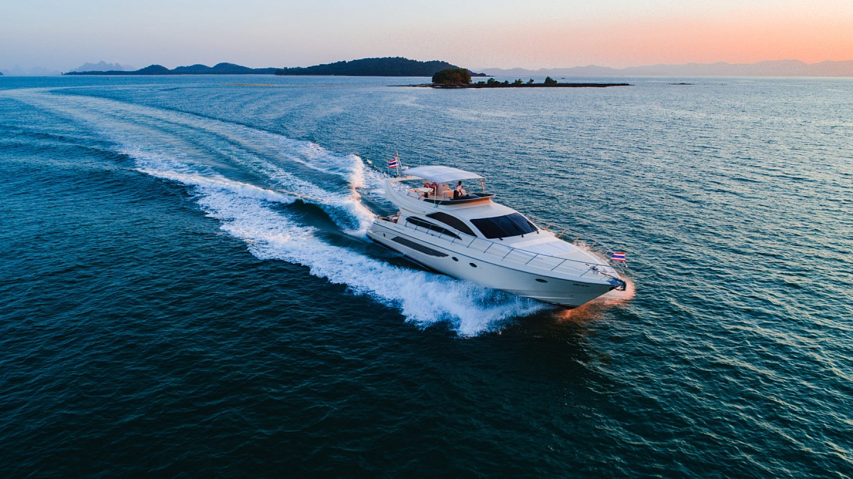 Аренда яхты Riva 70 Dolce Vita Aria Blue на Пхукете